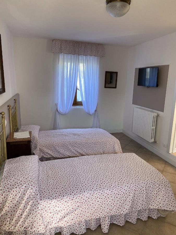 La Casa Di Carlo Apartment Понти Сул Минчо Екстериор снимка